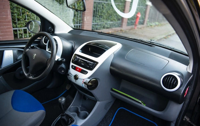 Peugeot 107 cena 8900 przebieg: 177000, rok produkcji 2009 z Szczecin małe 436